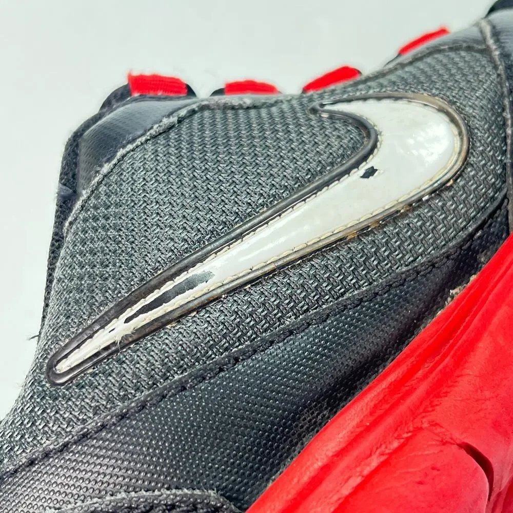 Nike Black Red Swoosh Lace Up Athletic Shoes Casual Sneakers Youth Size 1.5Y